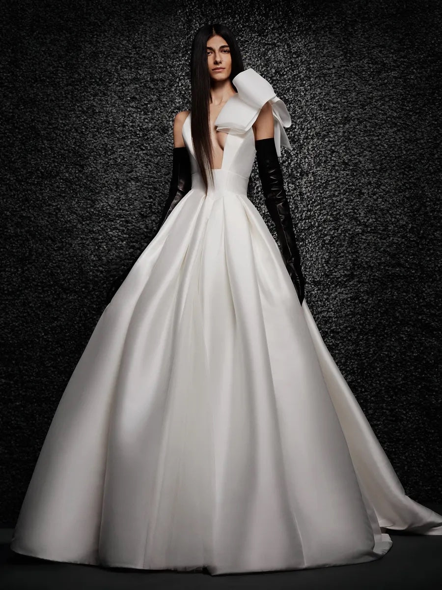 It's Official! The first drop of Vera Wang Bride has LANDED! Dion for Brides It's Official! The first drop of Vera Wang Bride has LANDED! Dion for Brides